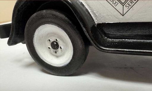 Ernie's Taxi Wheel hub