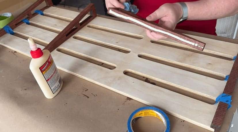 pedalboard applying glue