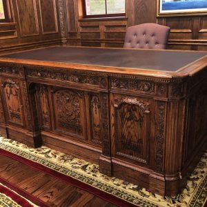 Desk_finished_front_right_2